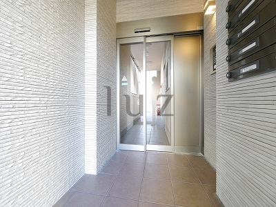横浜市鶴見区尻手２丁目の賃貸マンションのエントランス