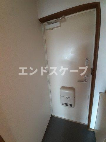 コーポラス蔵羅の玄関|高崎、前橋のお部屋探しはエンドスケープまで！お客様の理想お聞かせ下さい♪
