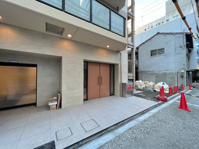 ALZA西本町のエントランス