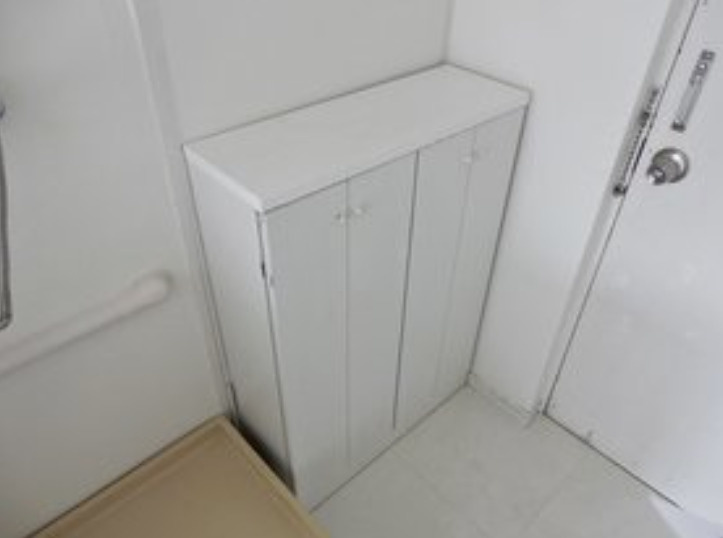 トーカン新宿キャステールの玄関