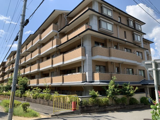 メロディーハイム宝ヶ池公園の外観