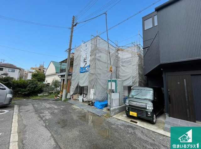 明石市西明石町　新築一戸建ての前面道路含む現地写真|周辺は落ち着いた街並みの住宅地！子育てがしやすい住環境です！まだ未完成ですが、現地でしかわからない事もございます。是非一度ご覧ください。