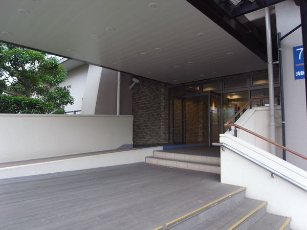 清新北ハイツ４－７号棟のエントランス|清新北ハイツ４－７号棟：「西葛西」駅徒歩１２分！