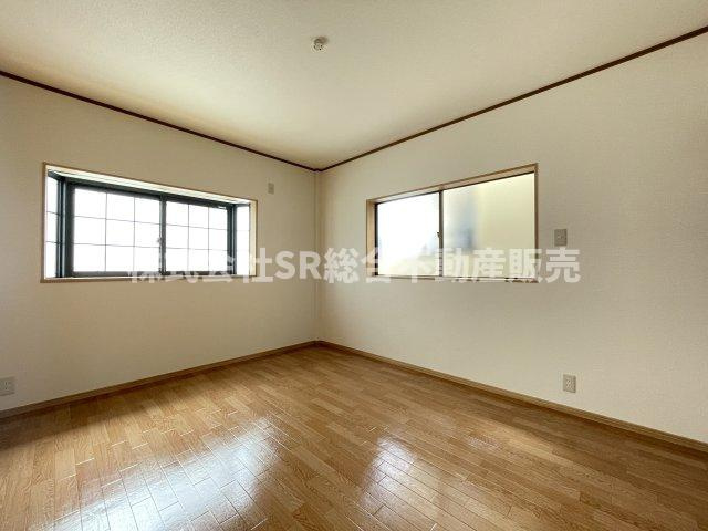 友井3丁目中古戸建の寝室|3F　6.0帖。落ち着いた雰囲気で寝室にいかがでしょうか？