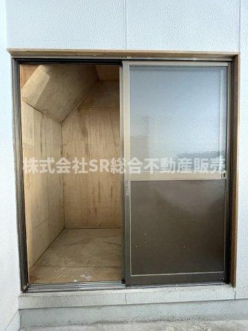友井3丁目中古戸建の収納|駐車場内に物置スペースがあります！
