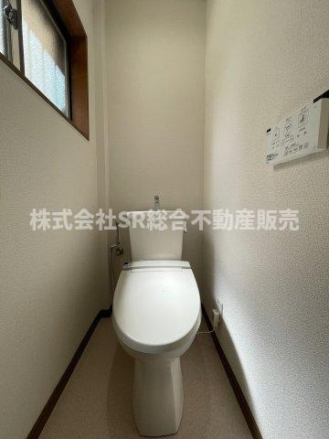 友井3丁目中古戸建のトイレ|トイレも新調いたしました！温水洗浄便座もございます♪