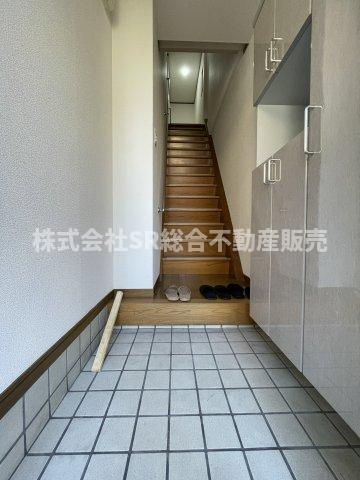 友井3丁目中古戸建の玄関|シューズボックス付きで整理整頓できます！