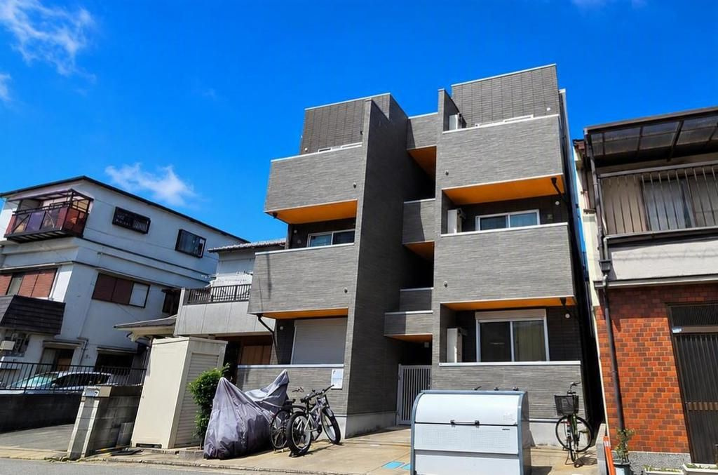 ラッキーヒルズ尼崎の外観