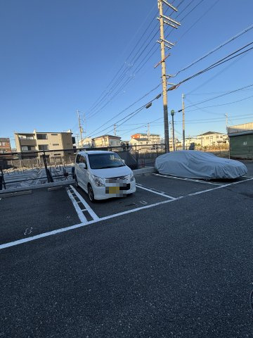 クレベール眞の駐車場