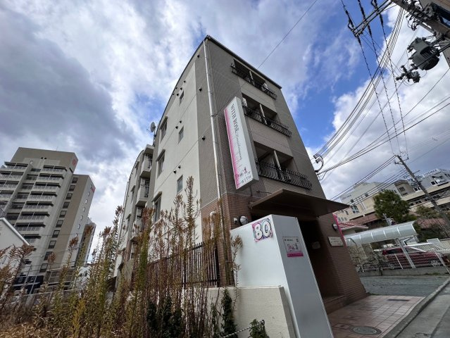 WITH　ROSE姫路駅南の外観