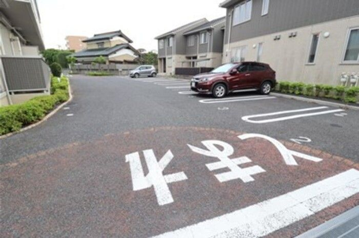 クレア　Ⅰの駐車場