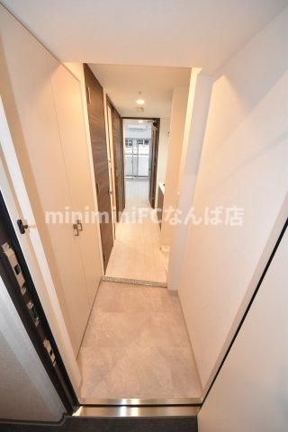 大阪市浪速区日本橋５丁目の賃貸マンションの玄関