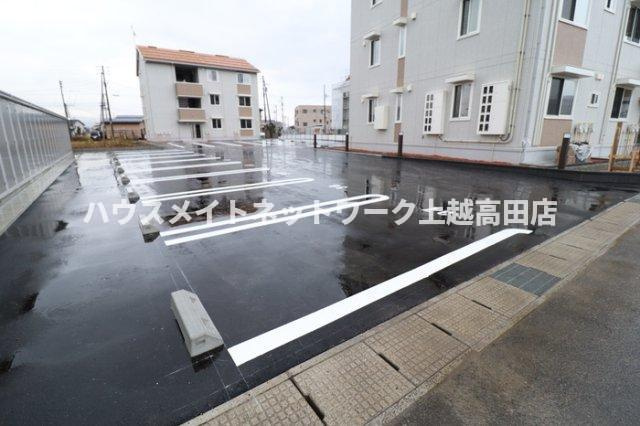 シャインピークス上越妙高 Ｃの駐車場|消雪付駐車場