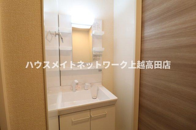 シャインピークス上越妙高 Ｃの独立洗面台|洗髪洗面化粧台