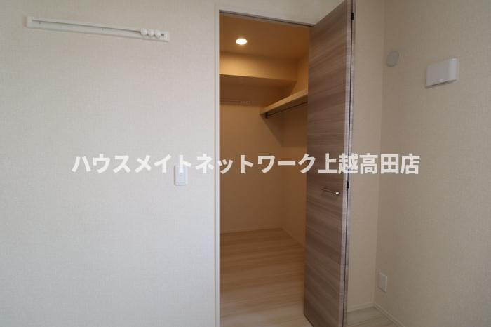 シャインピークス上越妙高 Ｃの収納|ウォークインクローゼット