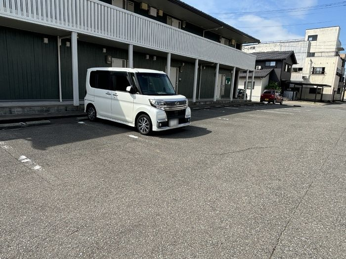 ルピナス明里橋　Ｂの駐車場