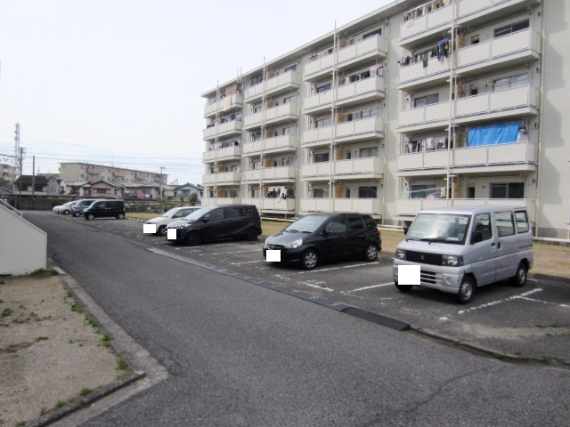 【駐車場】
