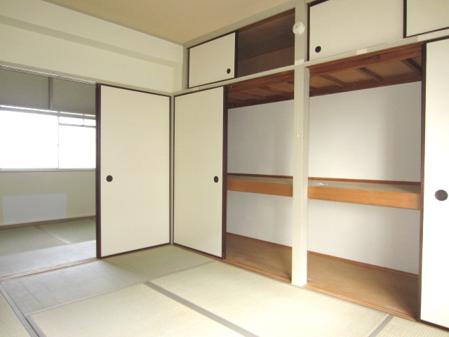 【寝室】
