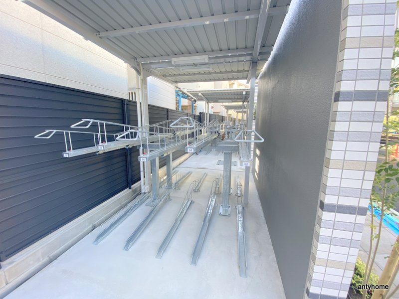 アーバンリンク森小路駅前　仲介手数料無料の駐車場