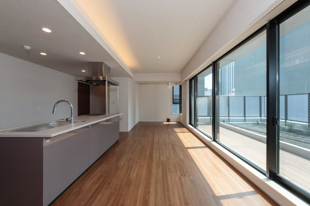 ＴＨＥ　ＡＫＡＳＡＫＡ　ＲＥＳＩＤＥＮＣＥ　Ｓ．Ｏ．Ａ．　－ｓｐｉｒｉの居間・リビング|※写真は同タイプ住戸です。