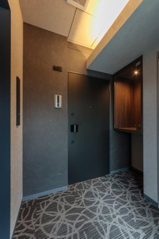 ＴＨＥ　ＡＫＡＳＡＫＡ　ＲＥＳＩＤＥＮＣＥ　Ｓ．Ｏ．Ａ．　－ｓｐｉｒｉの玄関|※写真は同タイプ住戸です。