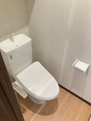 【トイレ】 | グリアーレ | 落ち着いた色調のトイレです