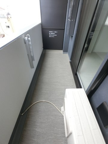 Alivis船橋Eastのバルコニー