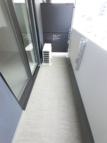 Alivis船橋Eastのバルコニー