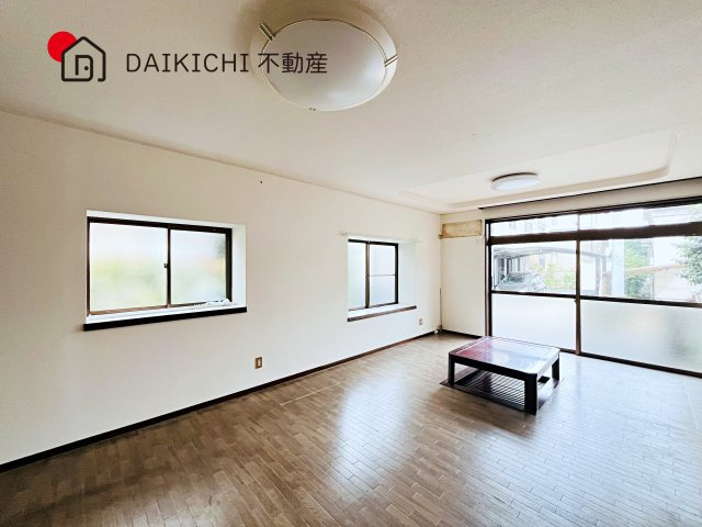 【居間・リビング】 | 川越市広谷新町　中古戸建