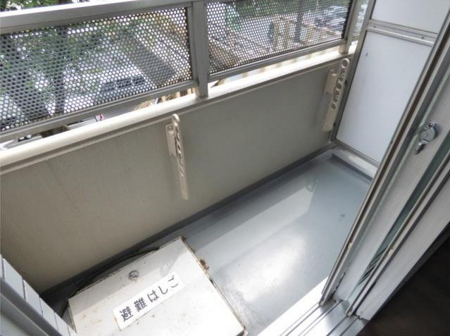 杉並区堀ノ内２丁目の賃貸マンションのバルコニー