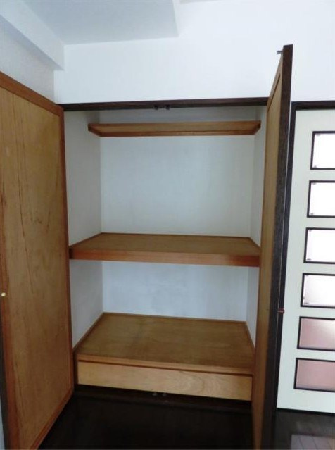 杉並区堀ノ内２丁目の賃貸マンションの収納