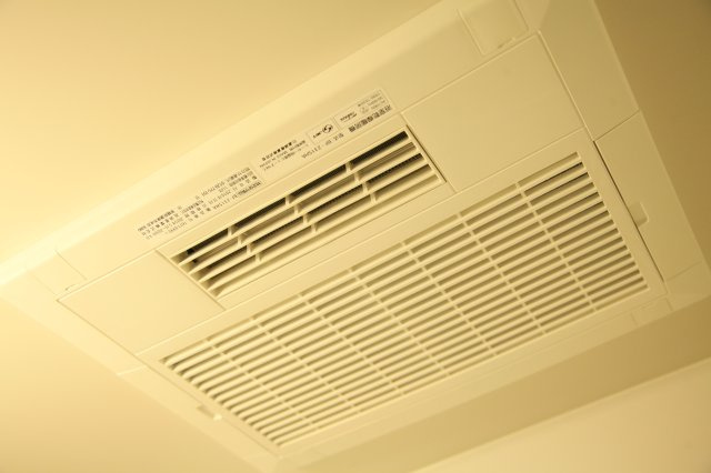 【浴室】 | クレオ姪浜拾番館 | 浴室乾燥で雨の日の洗濯物もすぐに乾きます。