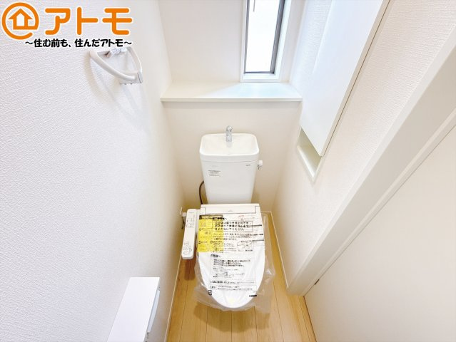 【トイレ】 | 清水区袖師町第6　新築戸建　全1棟 | 毎日使うトイレだからこそ機能性を重視したいですよね！温水洗浄便座で快適な時間をお過ごしください♪