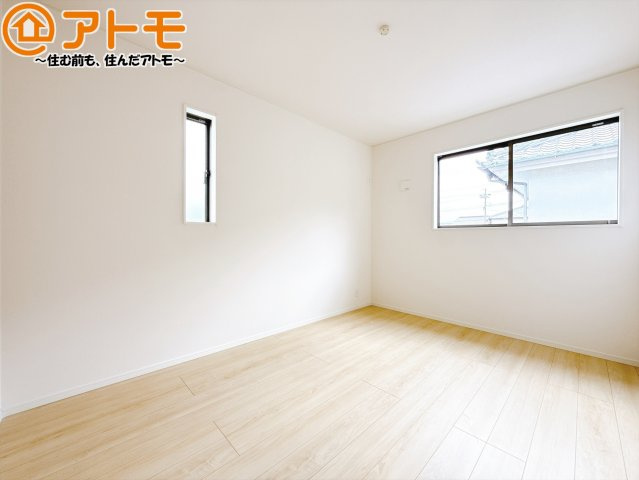 【寝室】 | 清水区袖師町第6　新築戸建　全1棟 | 毎日すごす部屋の広さや陽当りも気になるポイントですね！現地で体感してみてください♪