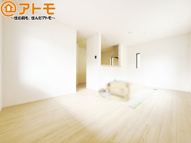 【居間・リビング】 | 清水区袖師町第6　新築戸建　全1棟 | 家族団らんのイメージは、リビングを思い浮かべませんか？リビングこそ広々としたお部屋が良いですね♪