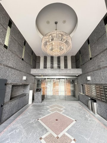 ルーブル川崎七番館のエントランス