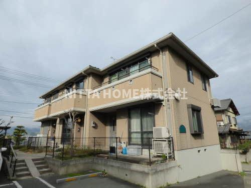 グランバリエ大槻の外観|都市ガス使用◆駅から徒歩近く◎小学校や中学校も徒歩圏内にあります◎