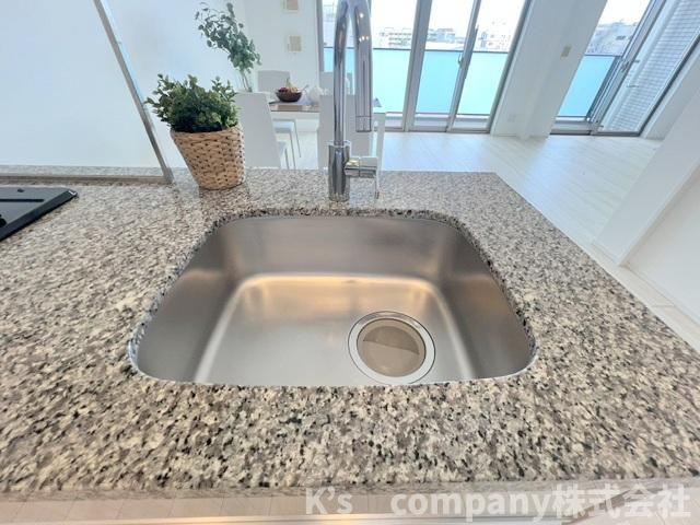 ◎藤沢市片瀬海岸2丁目　パレステージ片瀬江ノ島のキッチン|耐久性に優れたステンレス素材のシンク◇