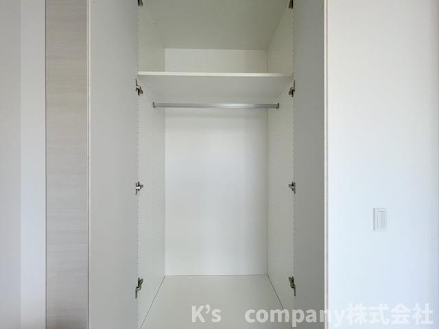 ◎藤沢市片瀬海岸2丁目　パレステージ片瀬江ノ島の収納|洋室6帖の収納スペース◇