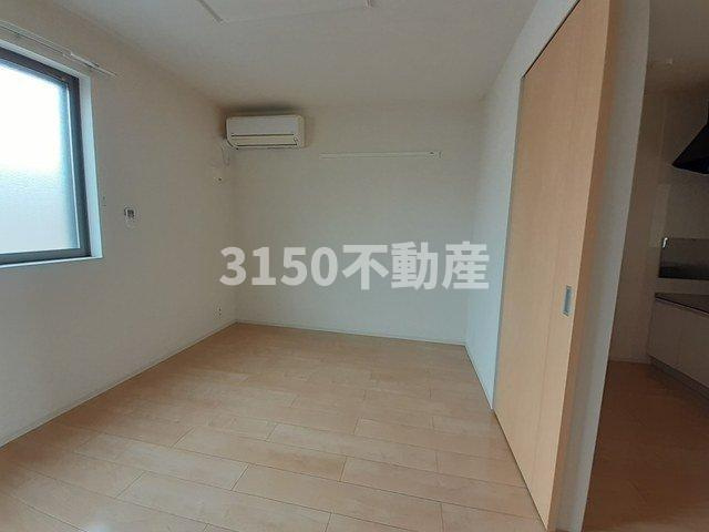 コンフォート西鶉　Ⅰの設備|明るい色調の室内です