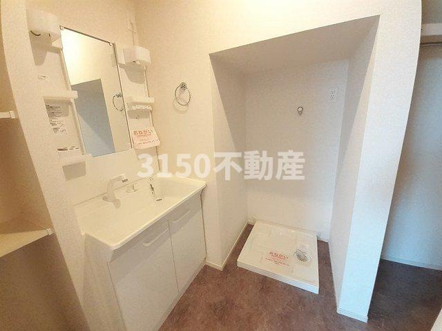 コンフォート西鶉　Ⅰの洗面所|広い洗面スペース
