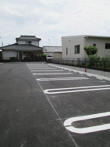 プリムローズ　Ⅱ　Ｂの駐車場