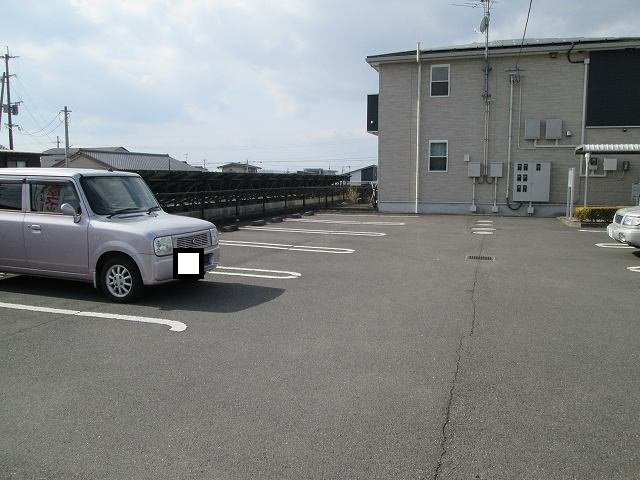 ラゾーナ・Ｍの駐車場