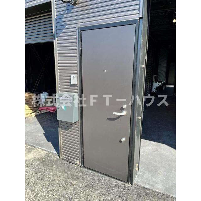 ＬＡＮＤ　ＢＡＳＥ　ＩＣＨＩＫＡＷＡ　Ｂ棟の玄関