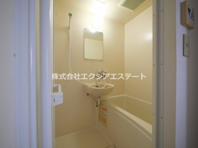筆ヶ崎マンションの浴室