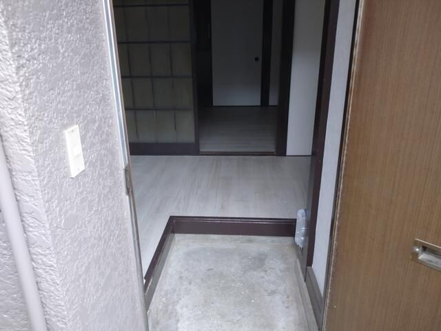 ハイム井土ヶ谷の玄関