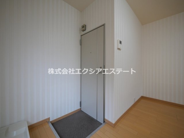 筆ヶ崎マンションの玄関
