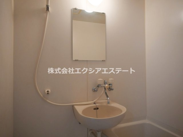 筆ヶ崎マンションの洗面所