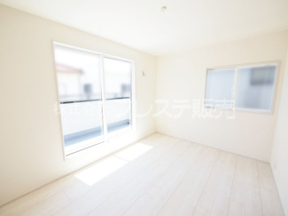 【洋室】 | 奈良市あやめ池南２丁目の新築一戸建 全２区画 | 現地写真（２号地２階洋室）