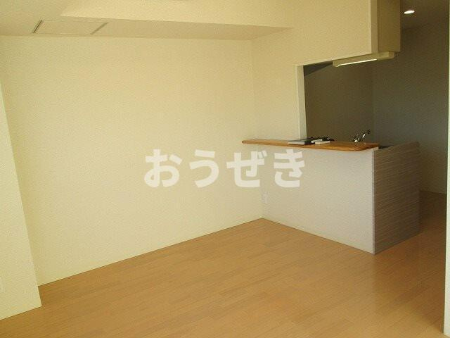 リバージュ弘明寺の居間・リビング